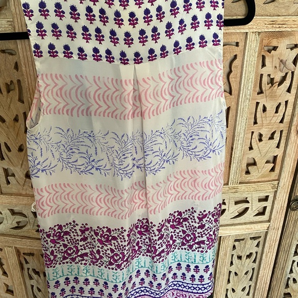 Silk tunic/top.  Boho flair.  Perfect for summer. - Picture 3 of 11